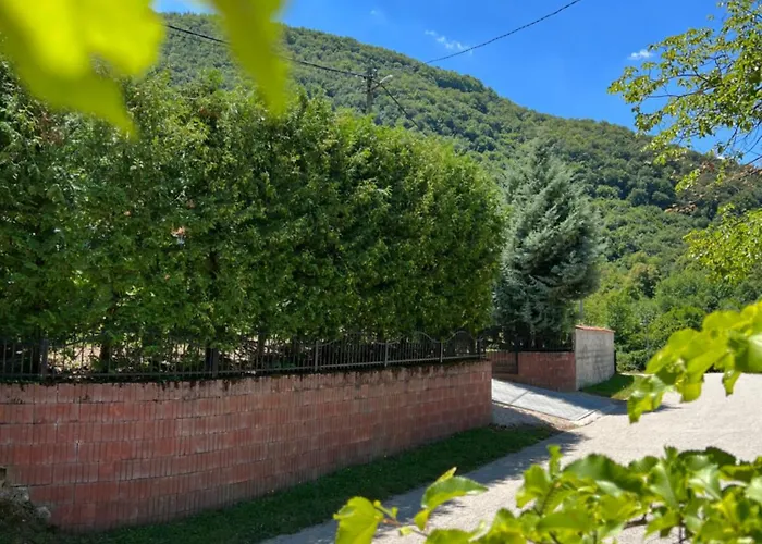 Firdaus-bihac, Dobrenica Bb Semesterbostad *